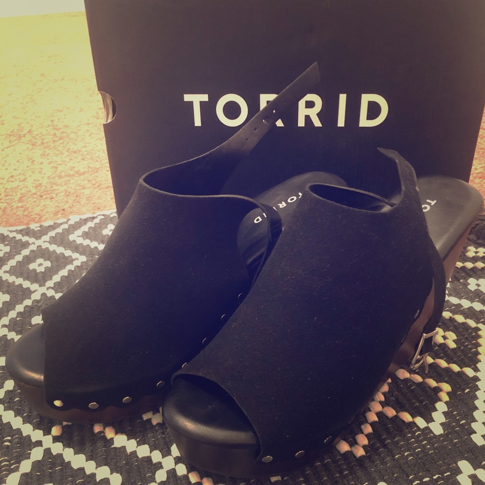 Wedge Platform Torrid Black